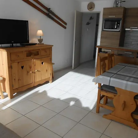 Daire Cosy Au Pied Des Pistes Avec Parking - Fr-1-516-31