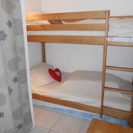 Apartment Cozy Au Pied Des Pistes Avec Balcon, Parking, Et Animaux Admis - Fr-1-516-31 *
