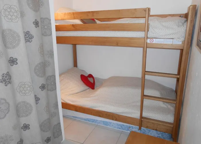 Daire Cosy Au Pied Des Pistes Avec Parking - Fr-1-516-31 *