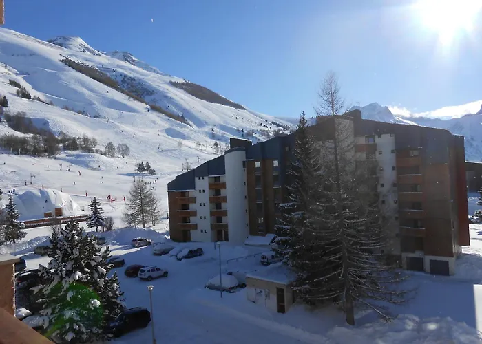 Cosy Au Pied Des Pistes Avec Parking - Fr-1-516-31 Daire